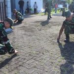 Kodim 1310/Bitung Karya Bakti Bersihkan Taman Makam Pahlawan, Sambut HUT RI ke-78