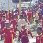 Ratusan Anak Sekolah Geruduk Pos Satgas Yonif 712/Wiratama Ternyata Ingin Bermain Outbound