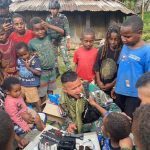 Momen Indah Bagi Melson Anak Papua, Ulang Tahun Perdana Dirayakan oleh Satgas 712 Wiratama